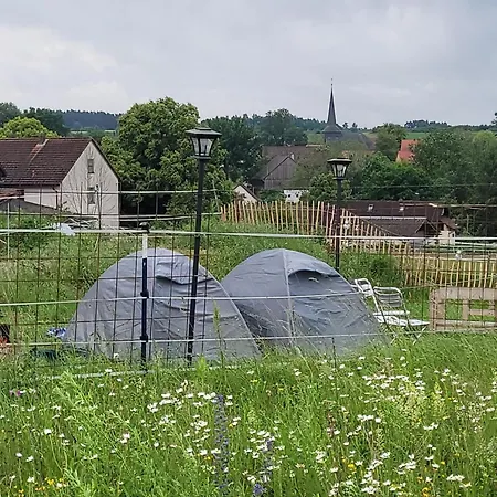 营地 Rosenhof Stellplatz Fuer Wohnmobil Oder Wohnwagen Im Innenhof, Und Zeltmoeglichkeit Mit Eigenem Zelt Auf Unserer Zeltwiese 布格昆施塔特